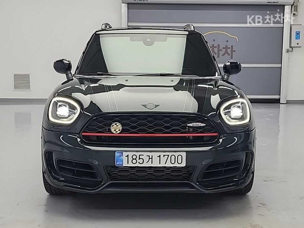 2022 MINI (F60) photo
