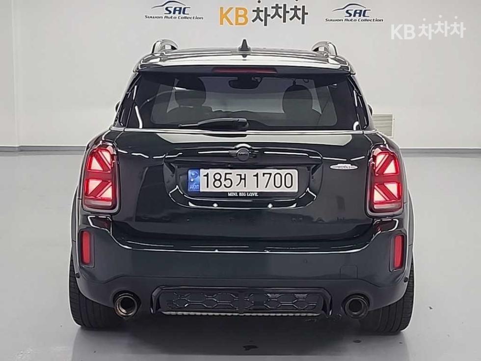 2022 MINI (F60) photo
