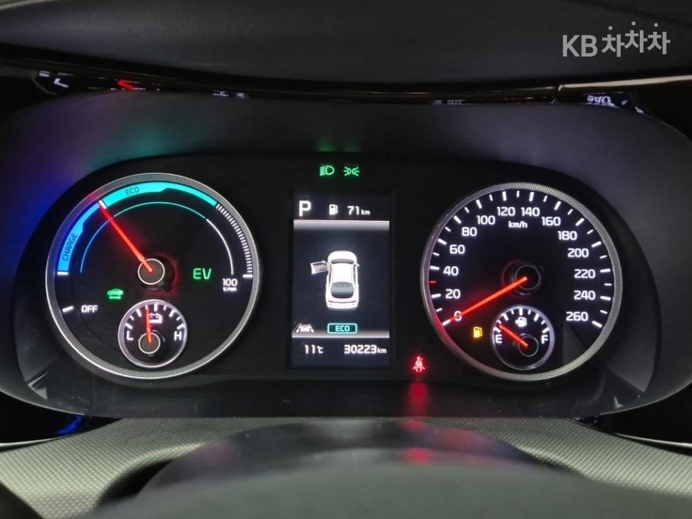 2023 - kia k5