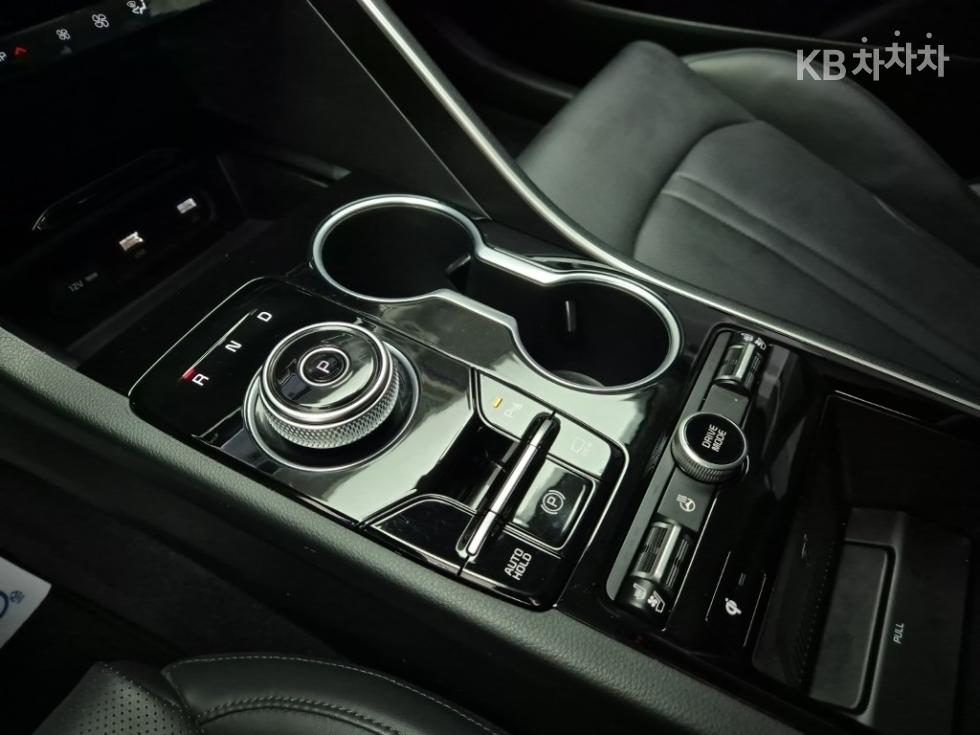2023 - kia k5