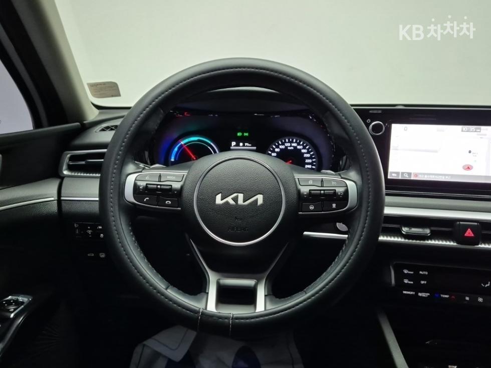 2023 - kia k5
