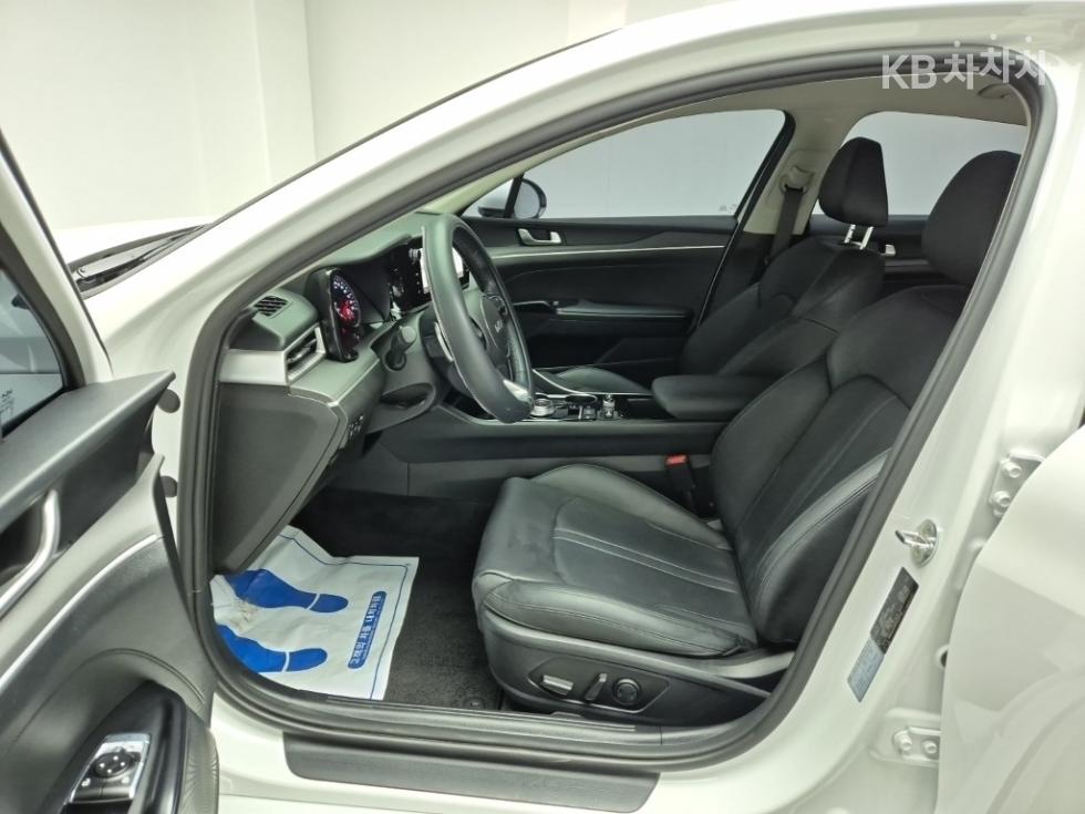 2023 - kia k5