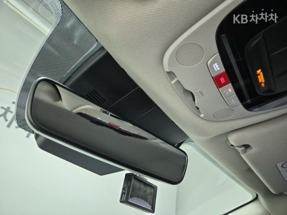 2023 - kia k5