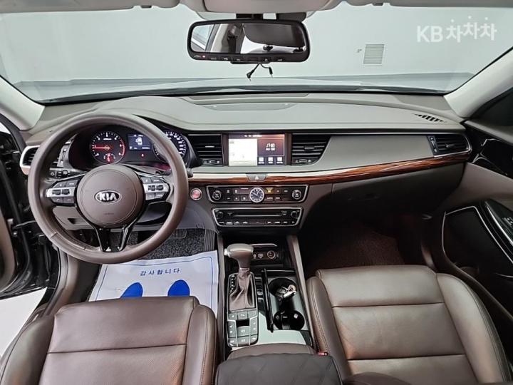 Kia K7 2.2 Diesel Prestige 8