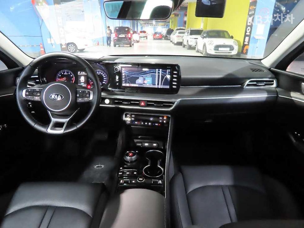 2021 - kia k5