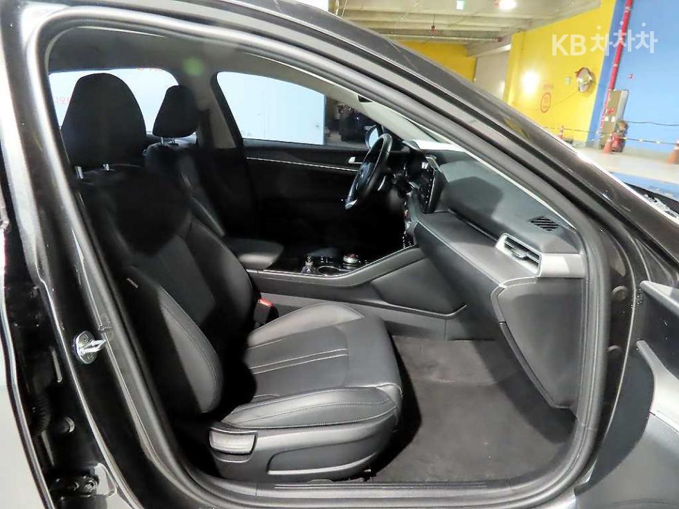 2021 - kia k5