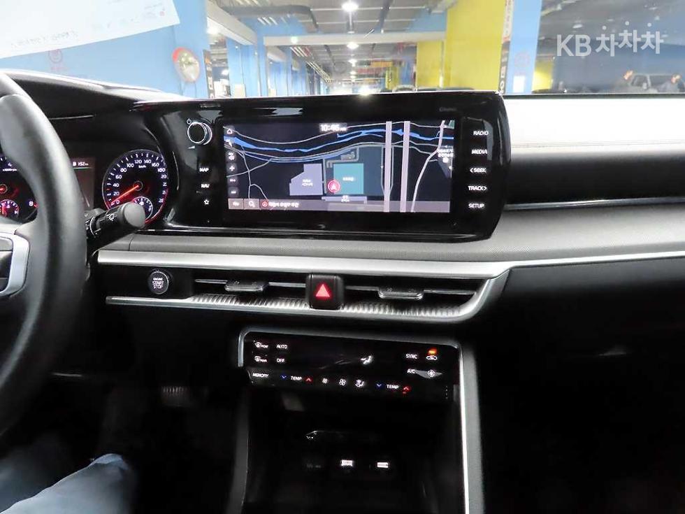 2021 - kia k5