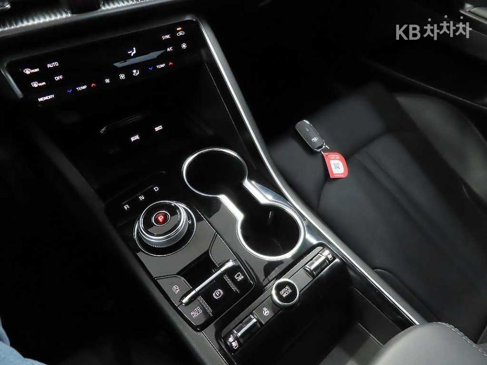 2021 - kia k5