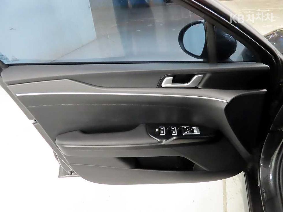 2021 - kia k5
