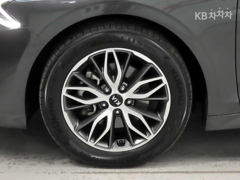 2021 - kia k5