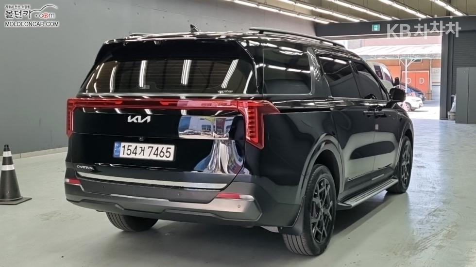2025 - kia carnival