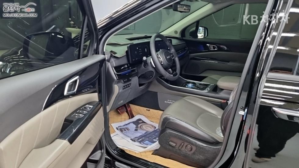 2025 - kia carnival