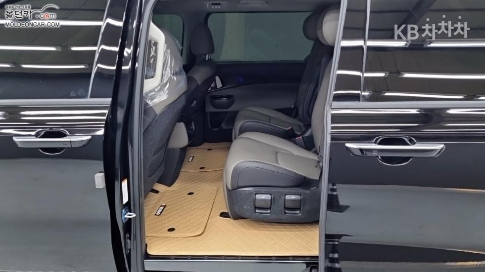 2025 - kia carnival