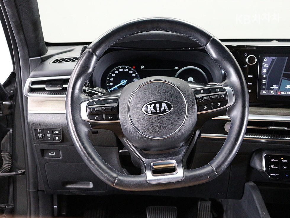 2021 - kia k5