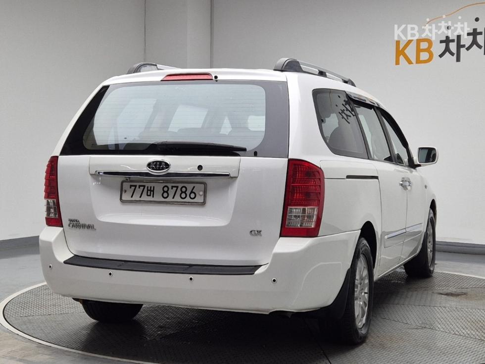 2008 - kia grand carnival