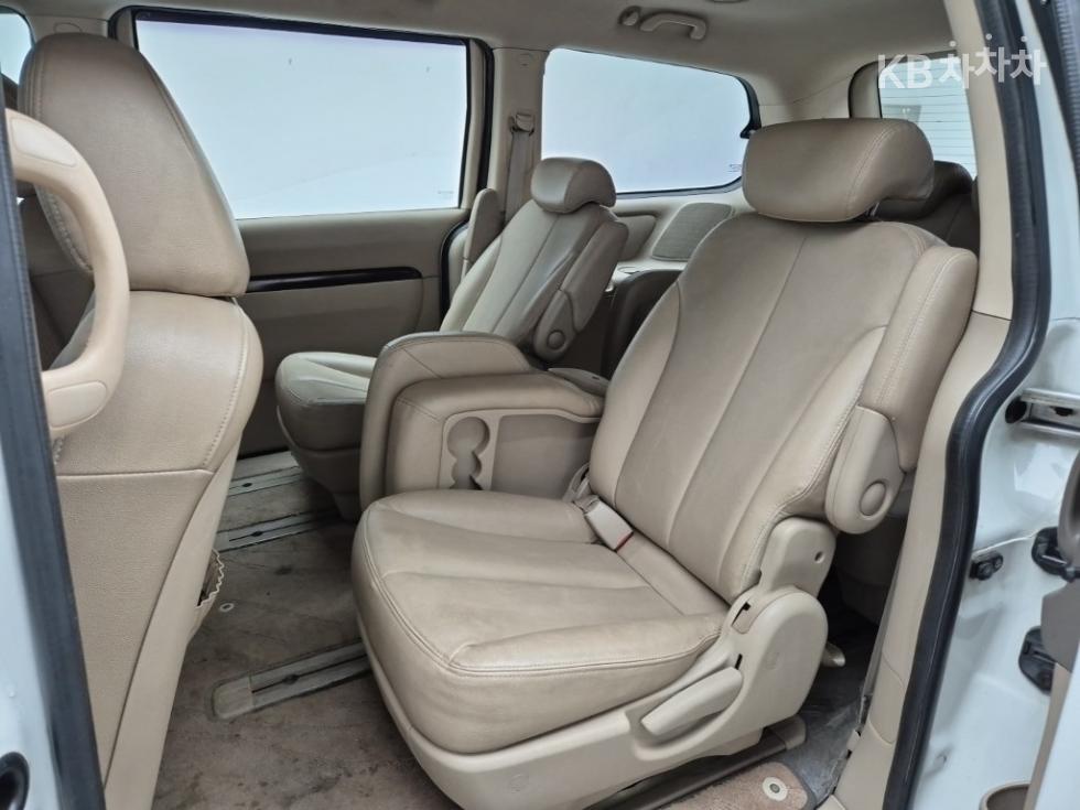 2008 - kia grand carnival