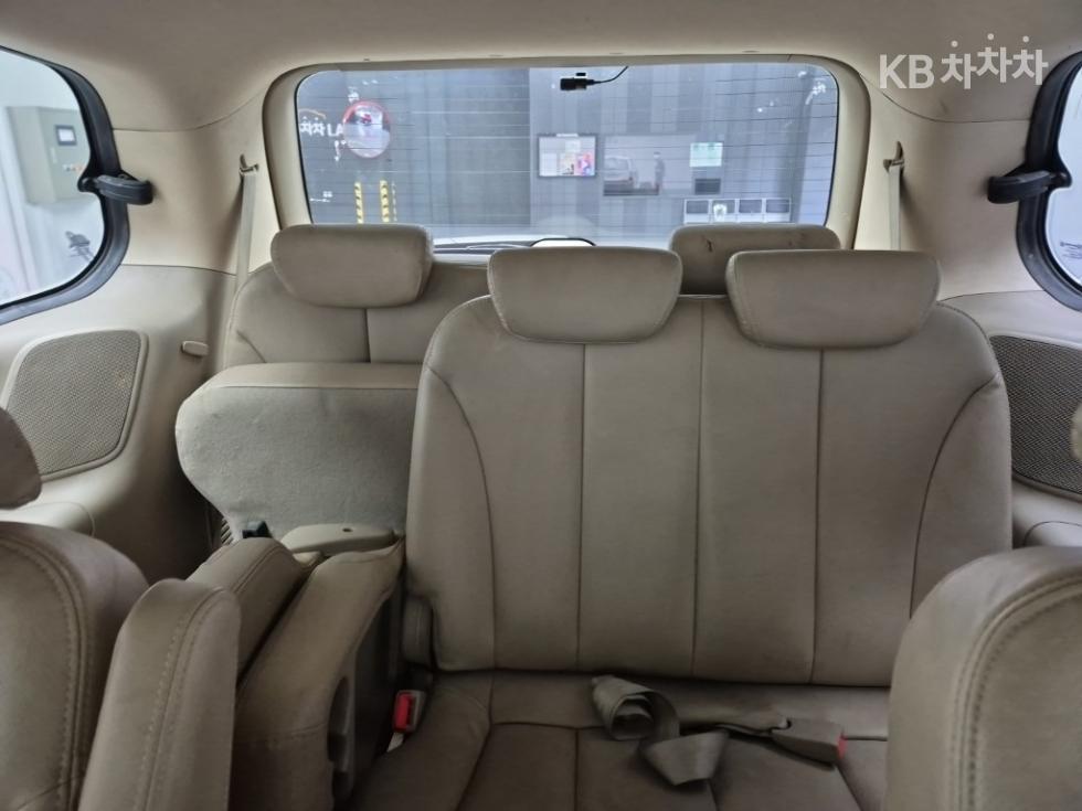 2008 - kia grand carnival