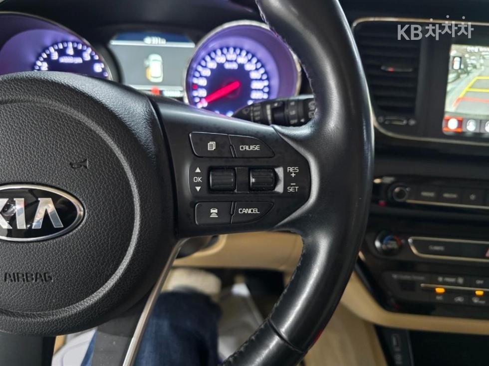 2020 - kia carnival