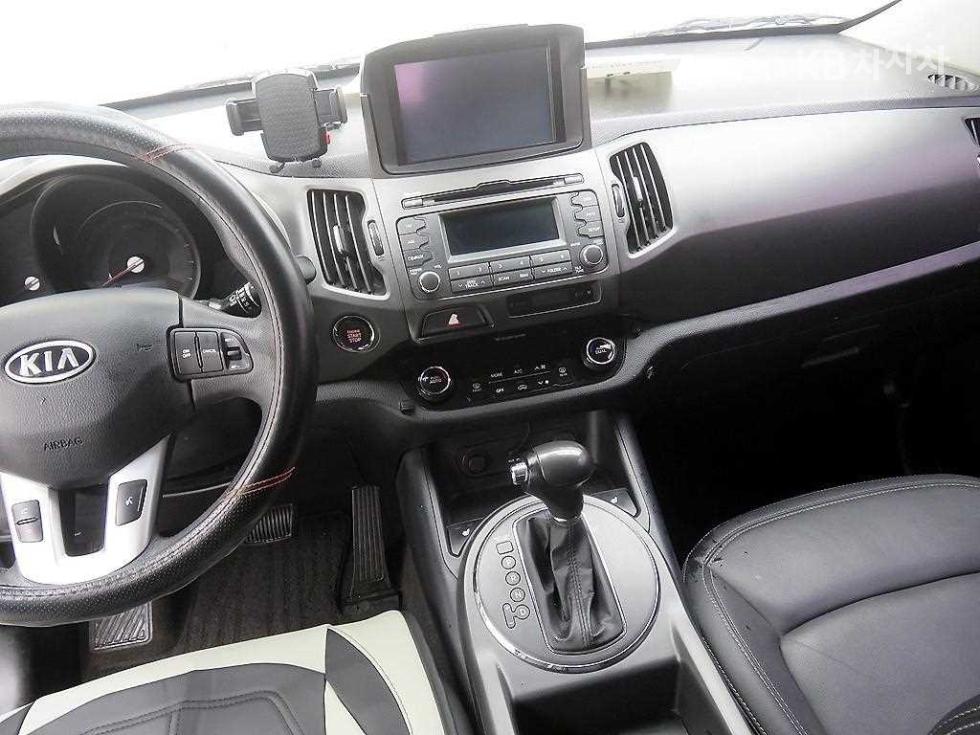 2012 - kia sportage