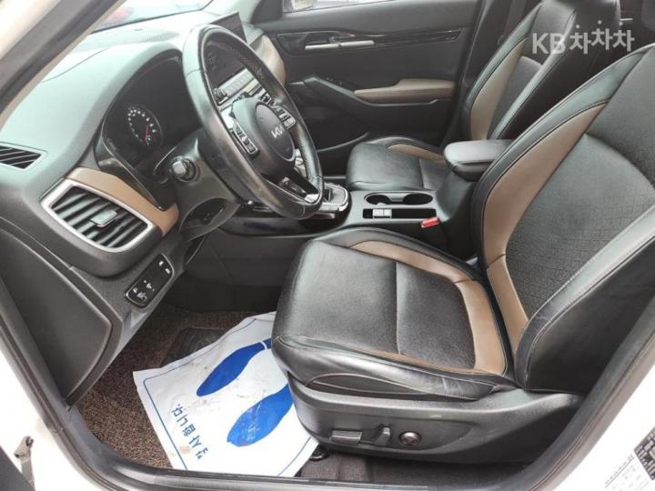 Kia Seltos 1.6 Gasoline Turbo 2WD Signature — фото 5