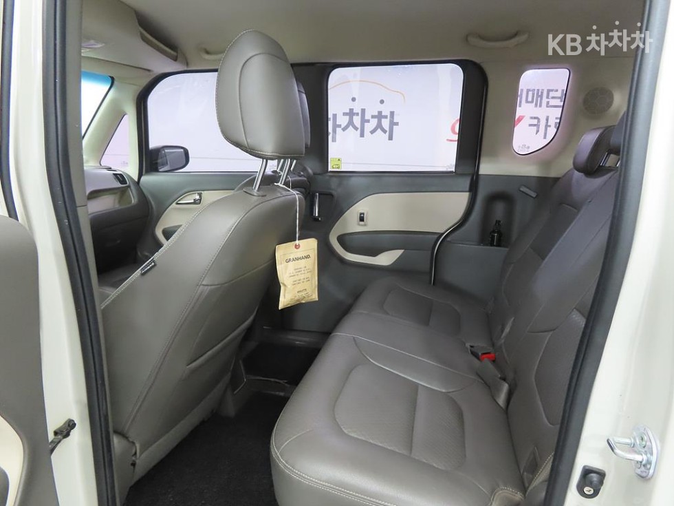 2012 - kia ray