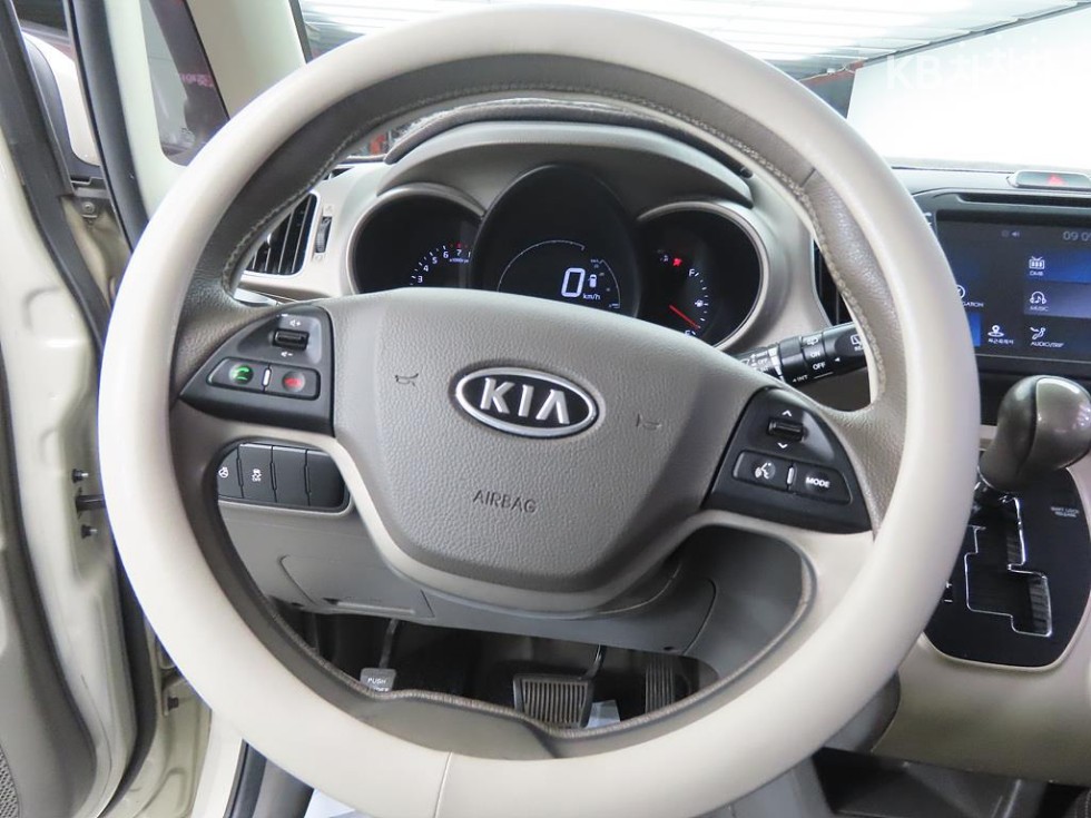 2012 - kia ray