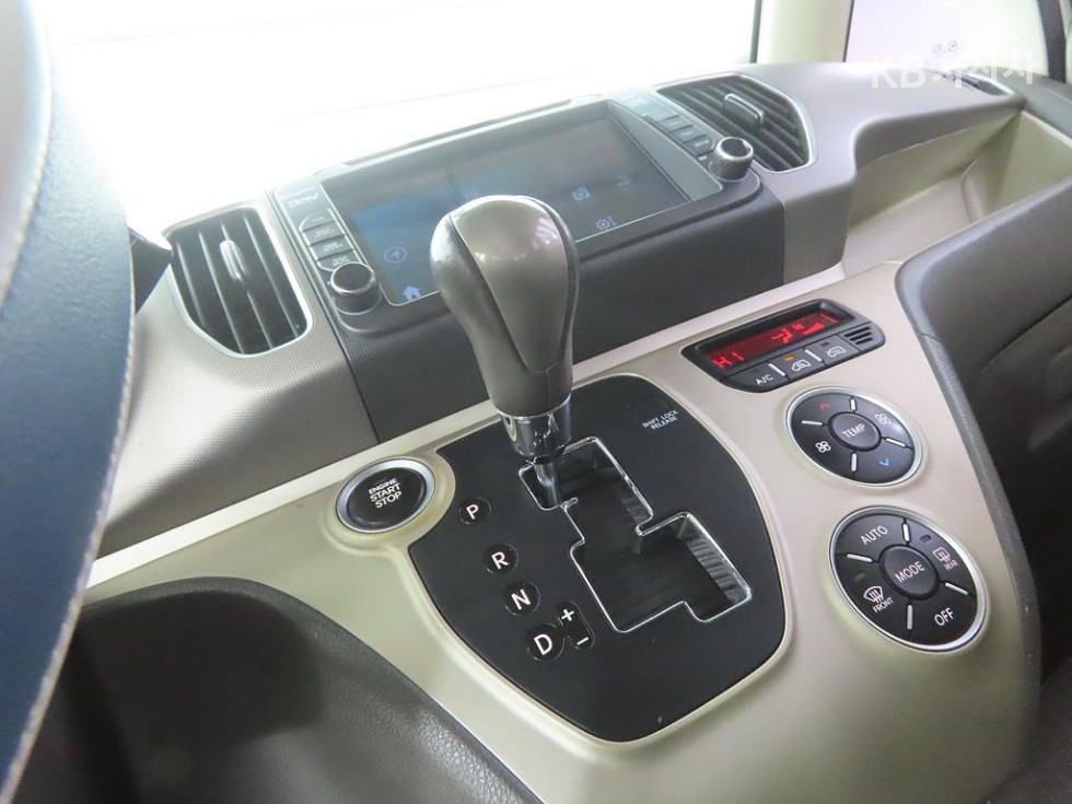 2012 - kia ray