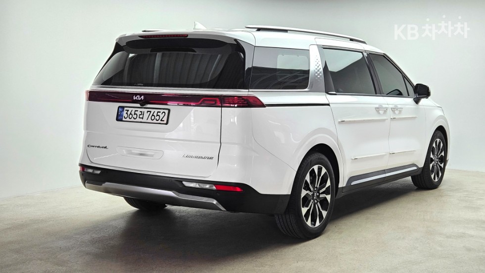 2021 - kia carnival