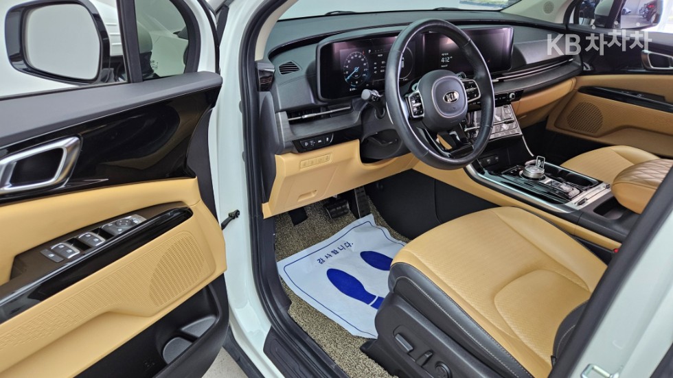 2021 - kia carnival