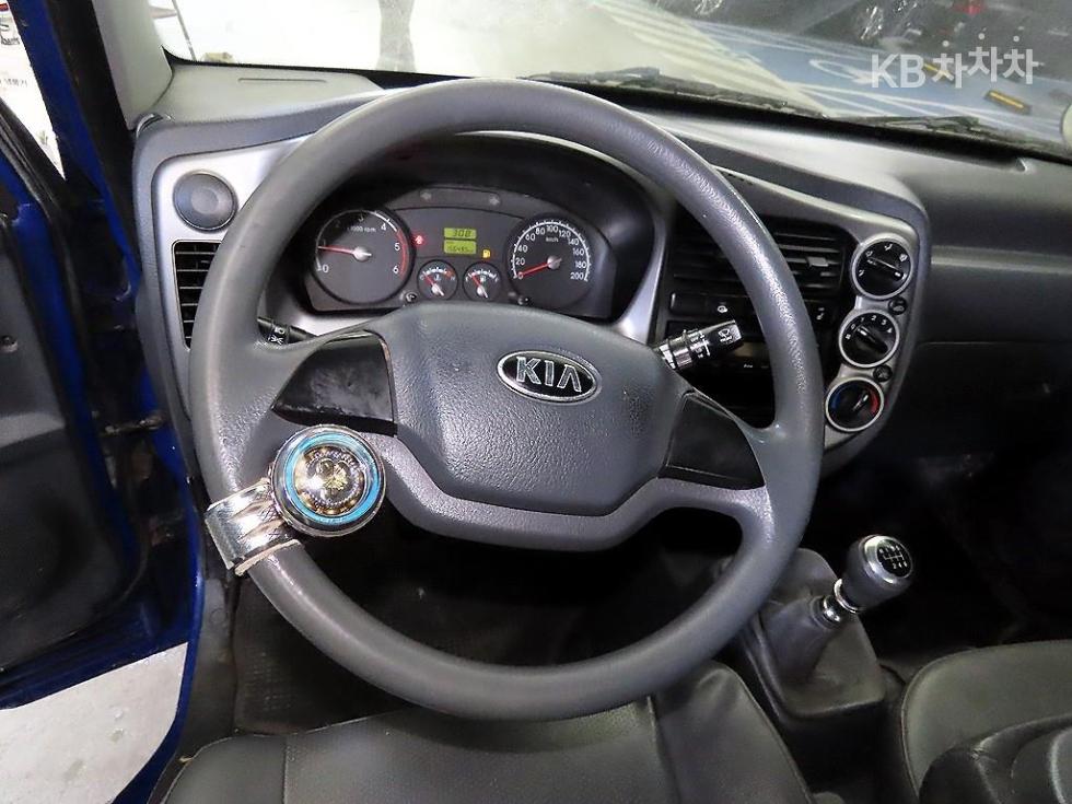 2014 - kia bongo iii