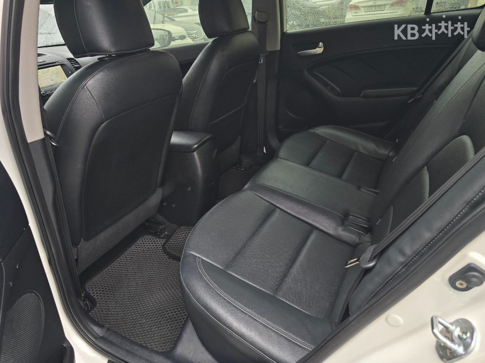 2013 - kia k3