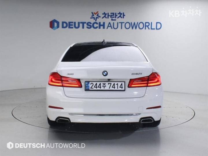 BMW 5 Series G30 530d M Sport 5