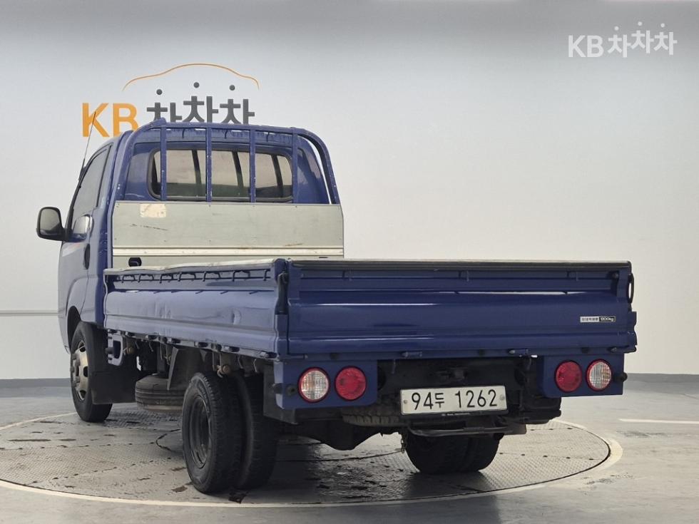2022 - kia bongo iii