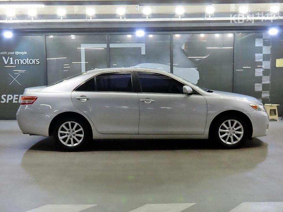 2010 - toyota camry