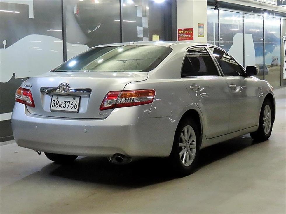 2010 - toyota camry