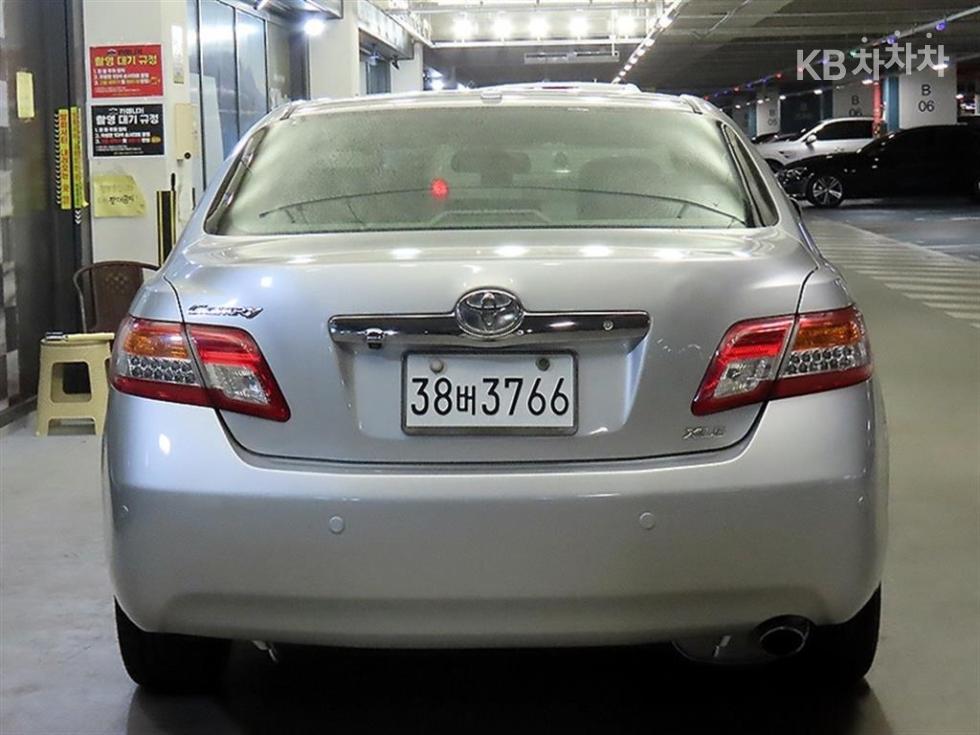 2010 - toyota camry