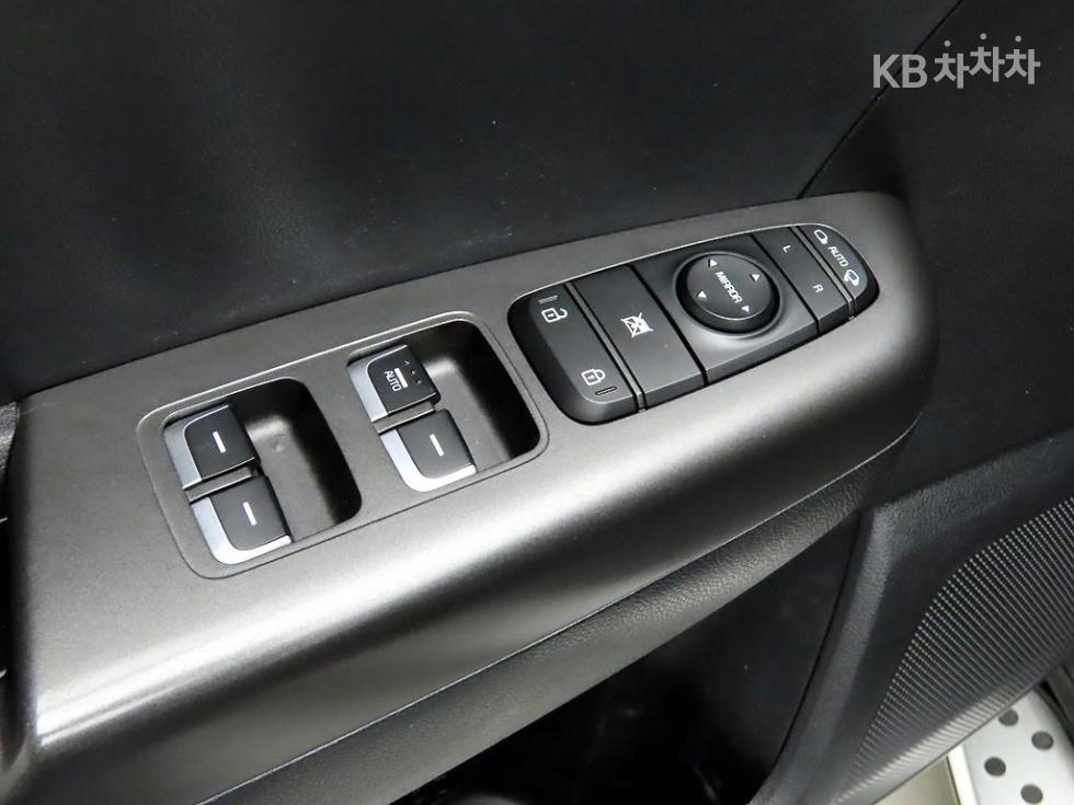 2020 - kia sportage