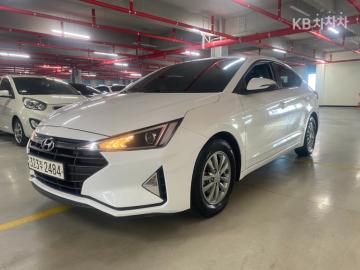 Hyundai Avante 렌터카 1.6 LPi — foto 1