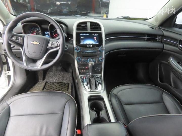 Chevrolet Malibu 2.0 LTZ Deluxe Pack Black Wheel 8