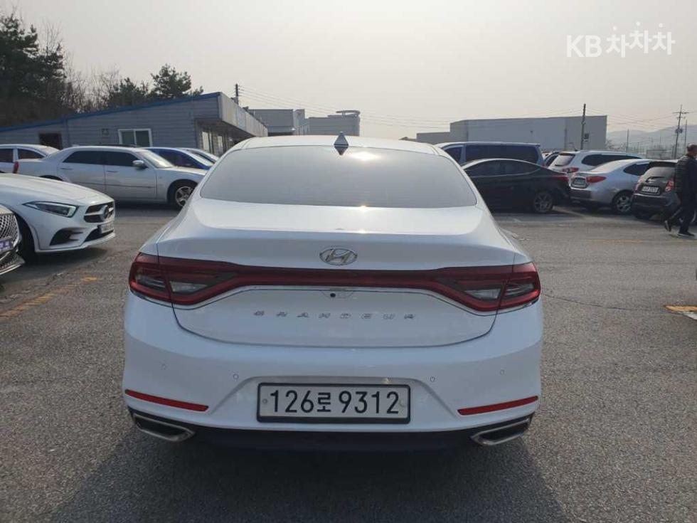 Hyundai Grandeur — miniaturë 4