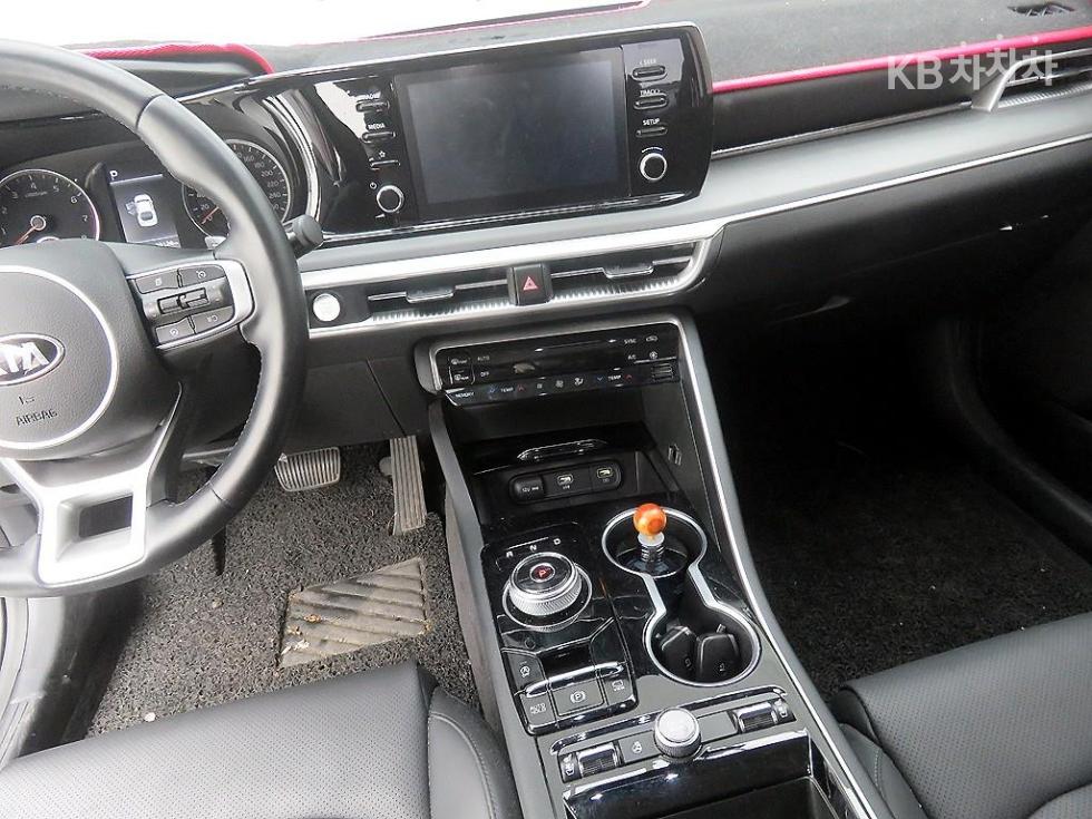 2021 - kia k5
