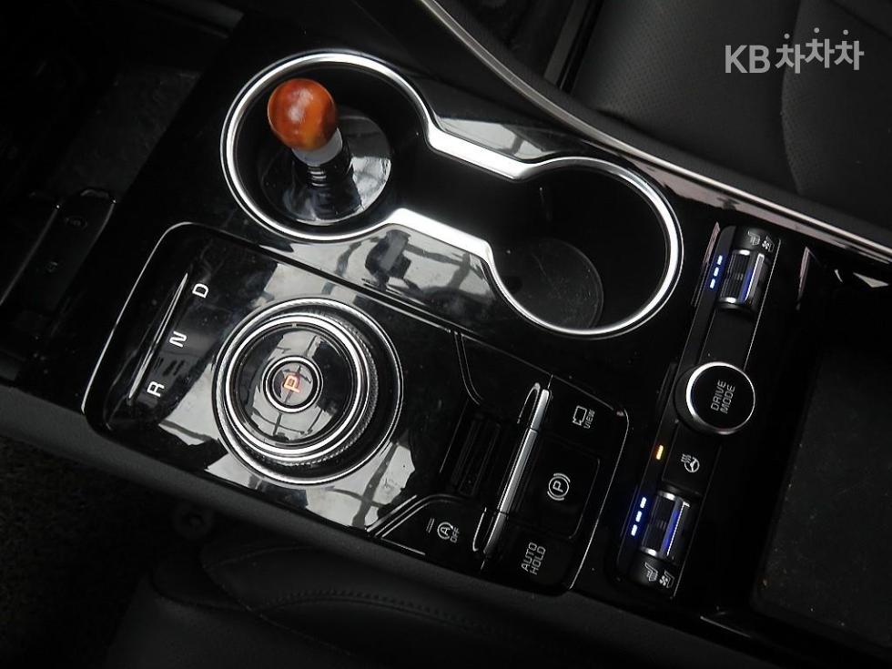 2021 - kia k5
