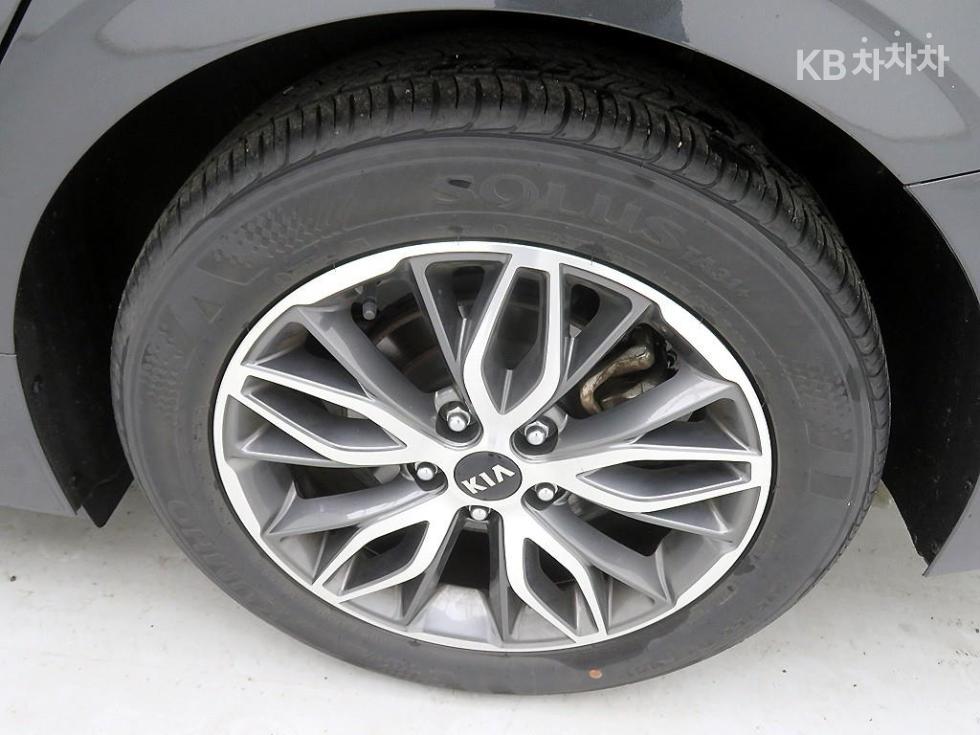 2021 - kia k5