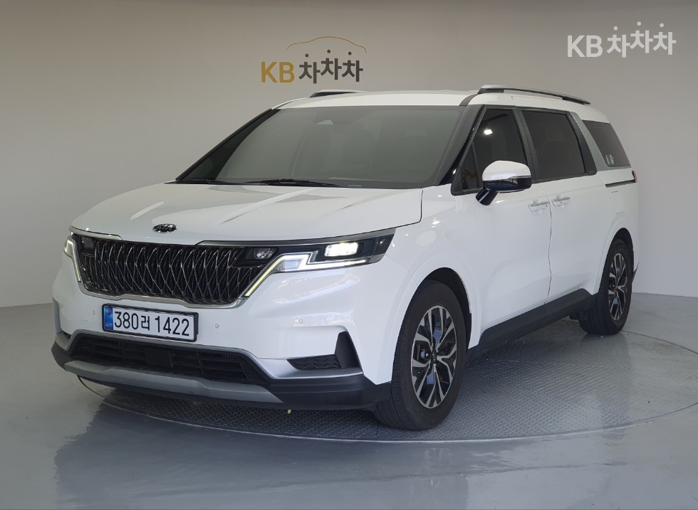 2021 - kia carnival