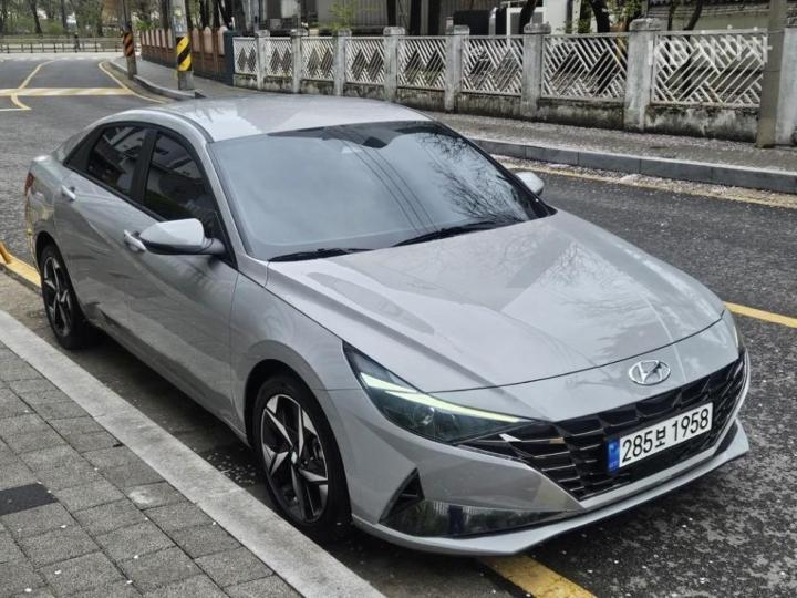 Hyundai Avante CN7 1.6 Gasoline Modern 4