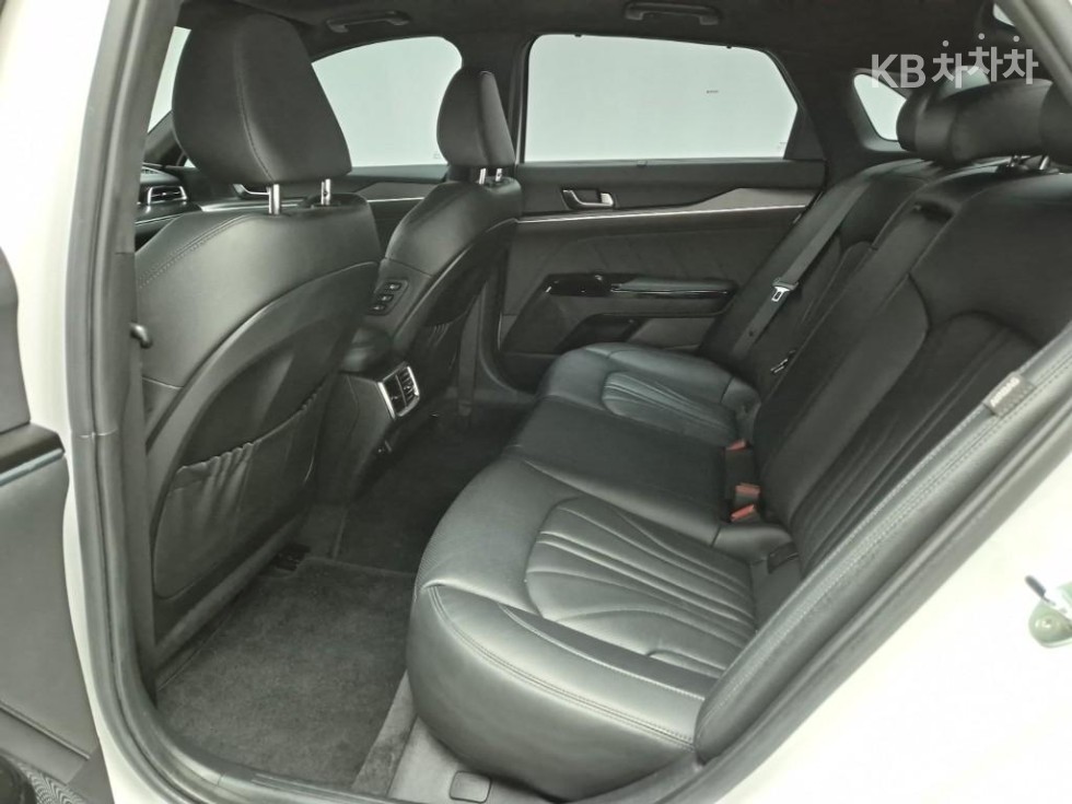 2023 - kia k5