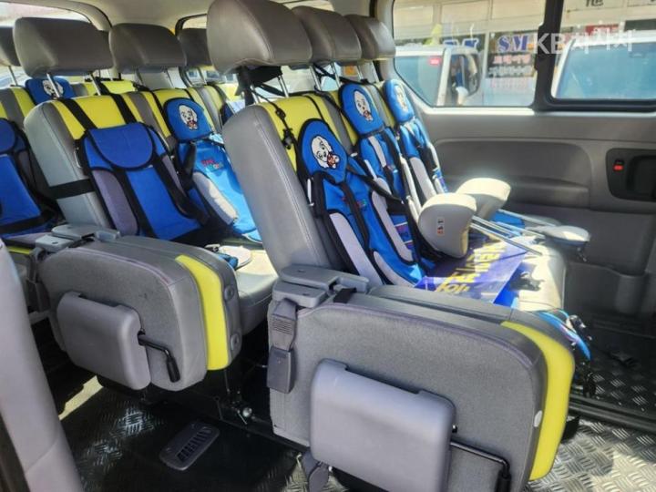 Hyundai Starex LPi 어린이버스 15인승 — foto 1