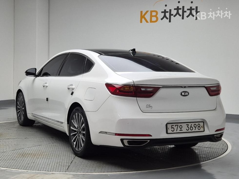 2017 - kia k7