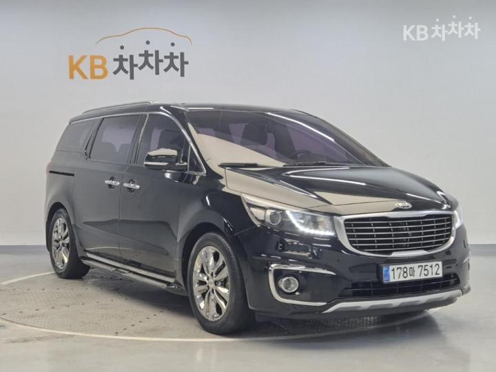 Kia Carnival 2.2 Diesel Prestige 5
