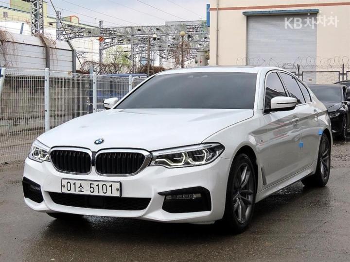BMW 5 Series G30 530i xDrive M Sport Plus 3